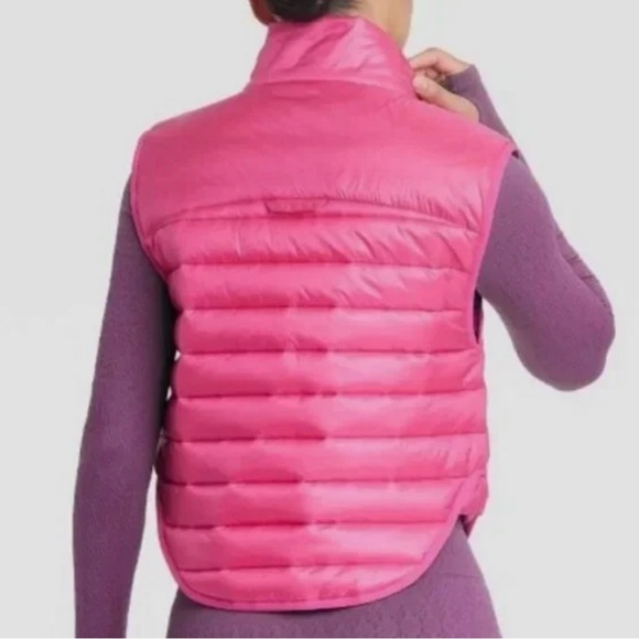 JoyLab Hot Pink Quilted Vest. Women’s Size Medium - Picture 2 of 6